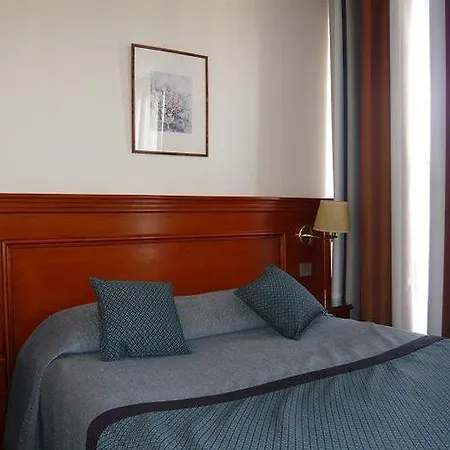 Ξενοδοχείο Rivoli 3*