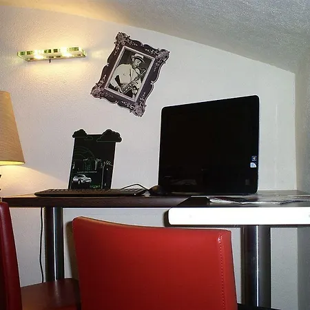Rivoli Hotel