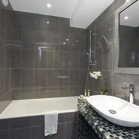Rivoli Hotel 3*