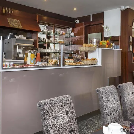 Rivoli Hotel 3*