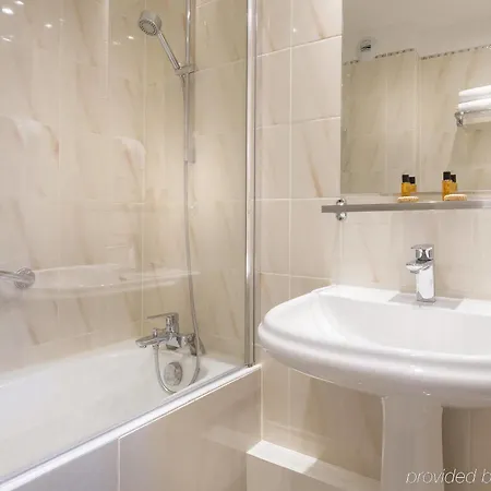 Rivoli Hotel 3*